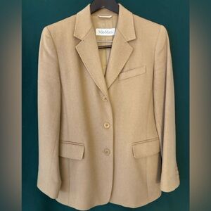 Max Mara Wool Camel Blazer in 100% Camel Hair